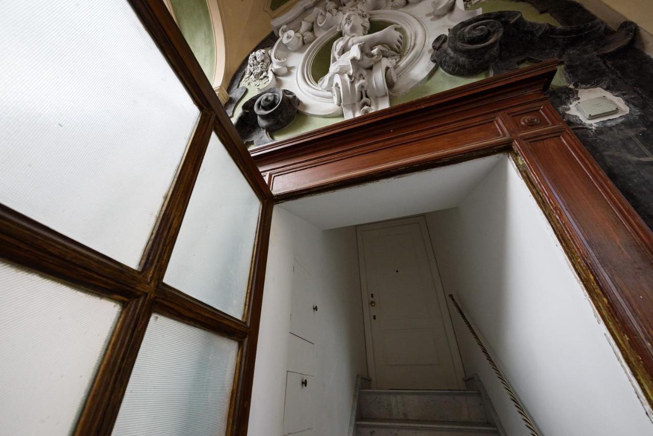 Palazzo Dello Spagnolo Suite Neapel Exteriör bild