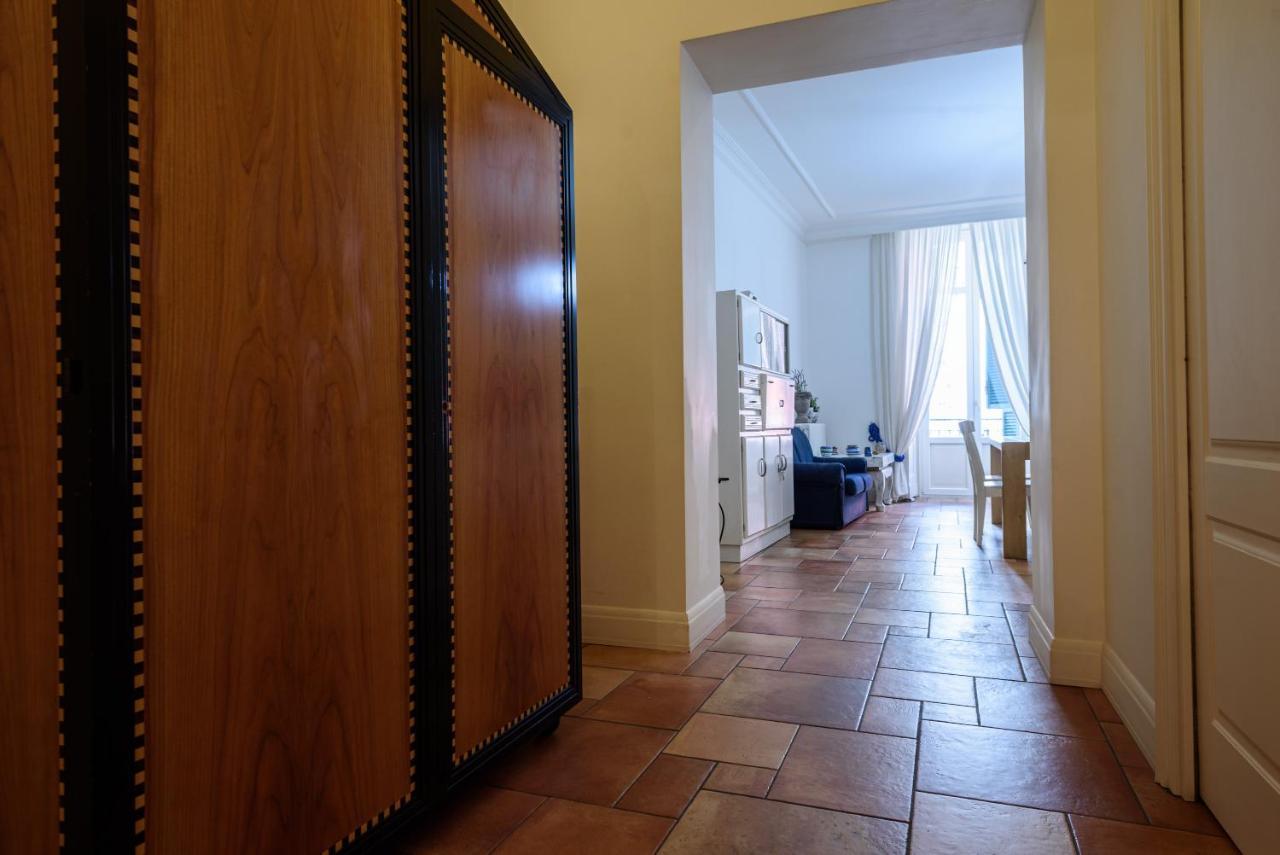 Palazzo Dello Spagnolo Suite Neapel Exteriör bild